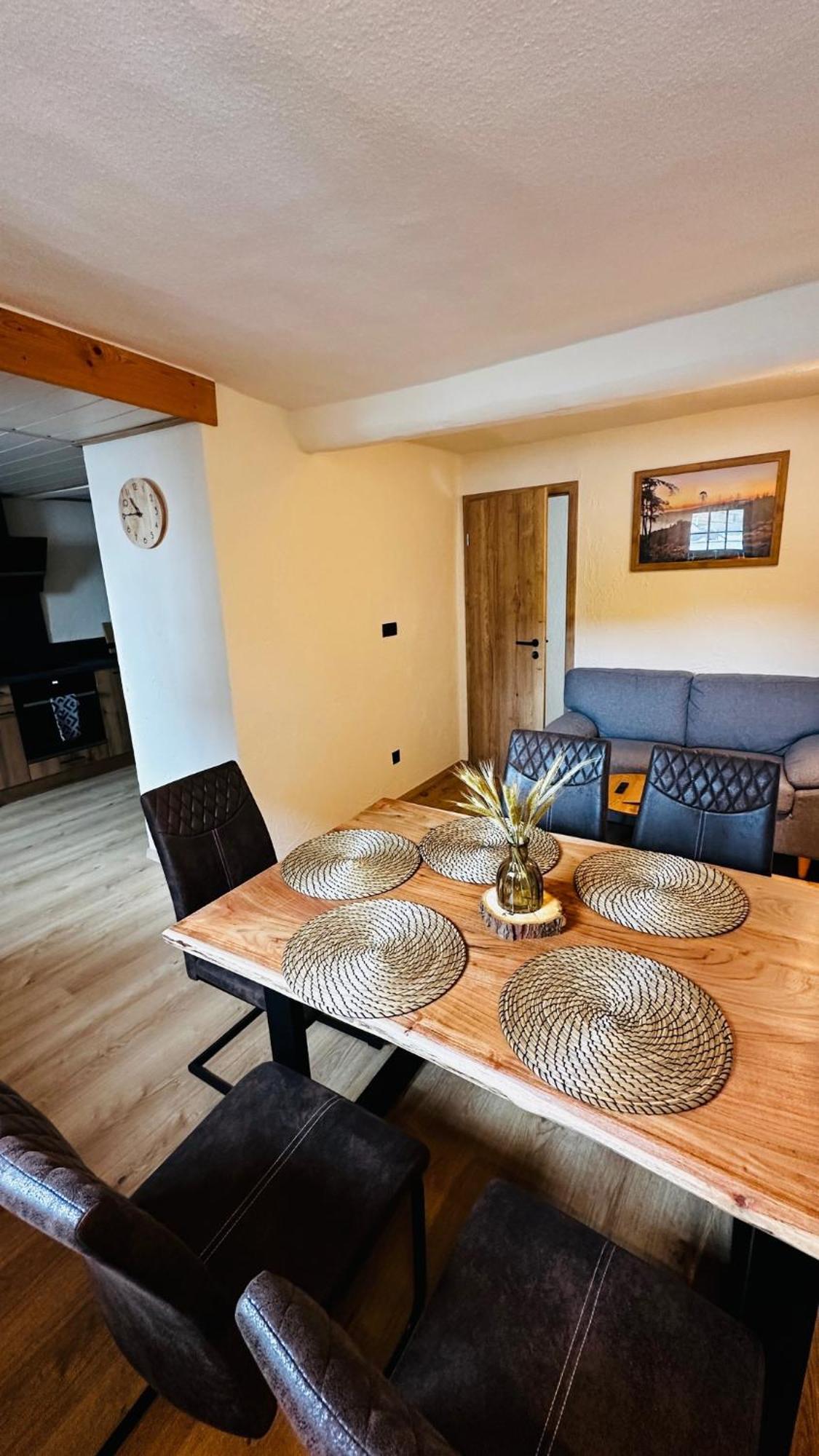Knabbueuess Apartment Dernau
